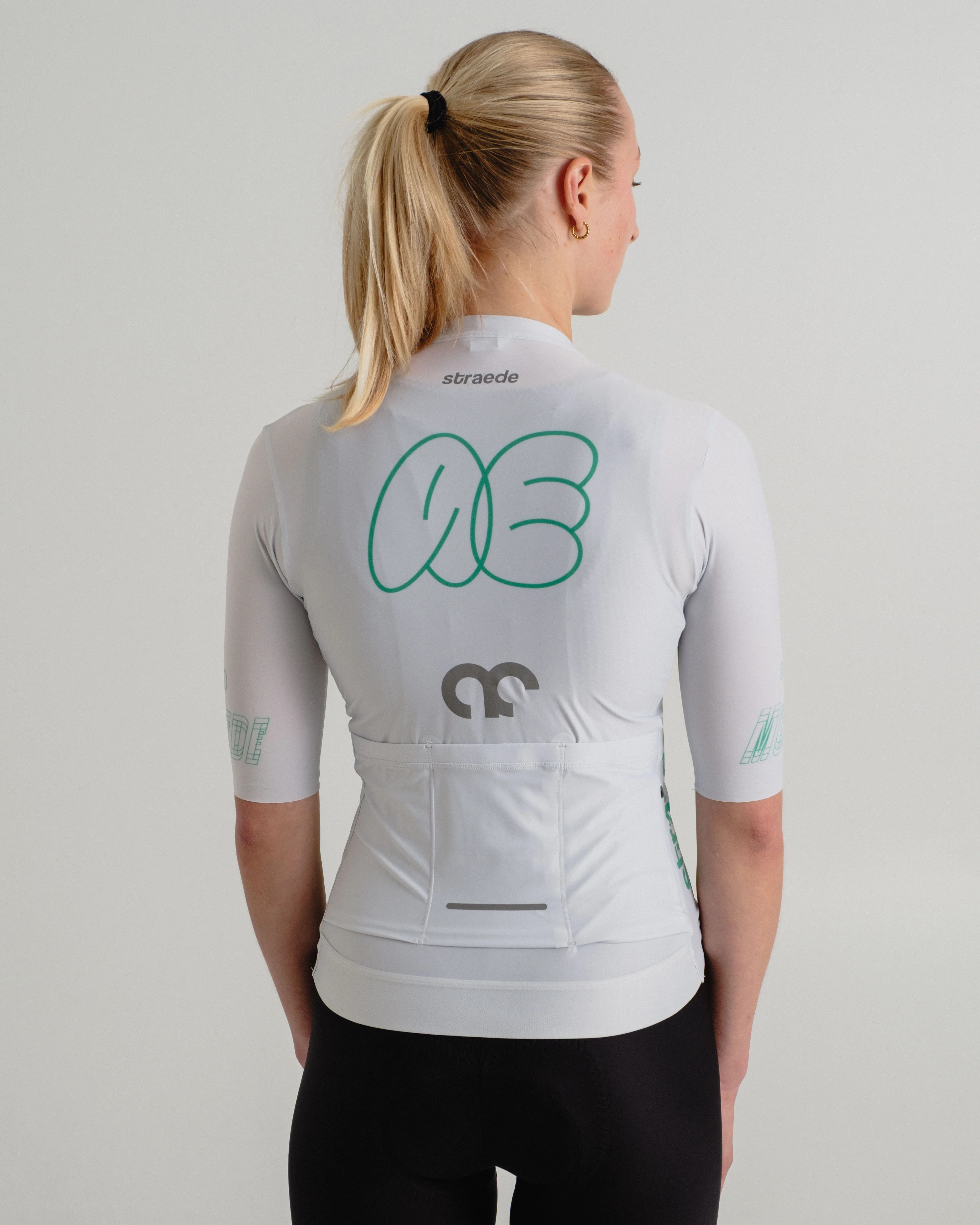 Aerlig Jersey Women - Motion - Image 4