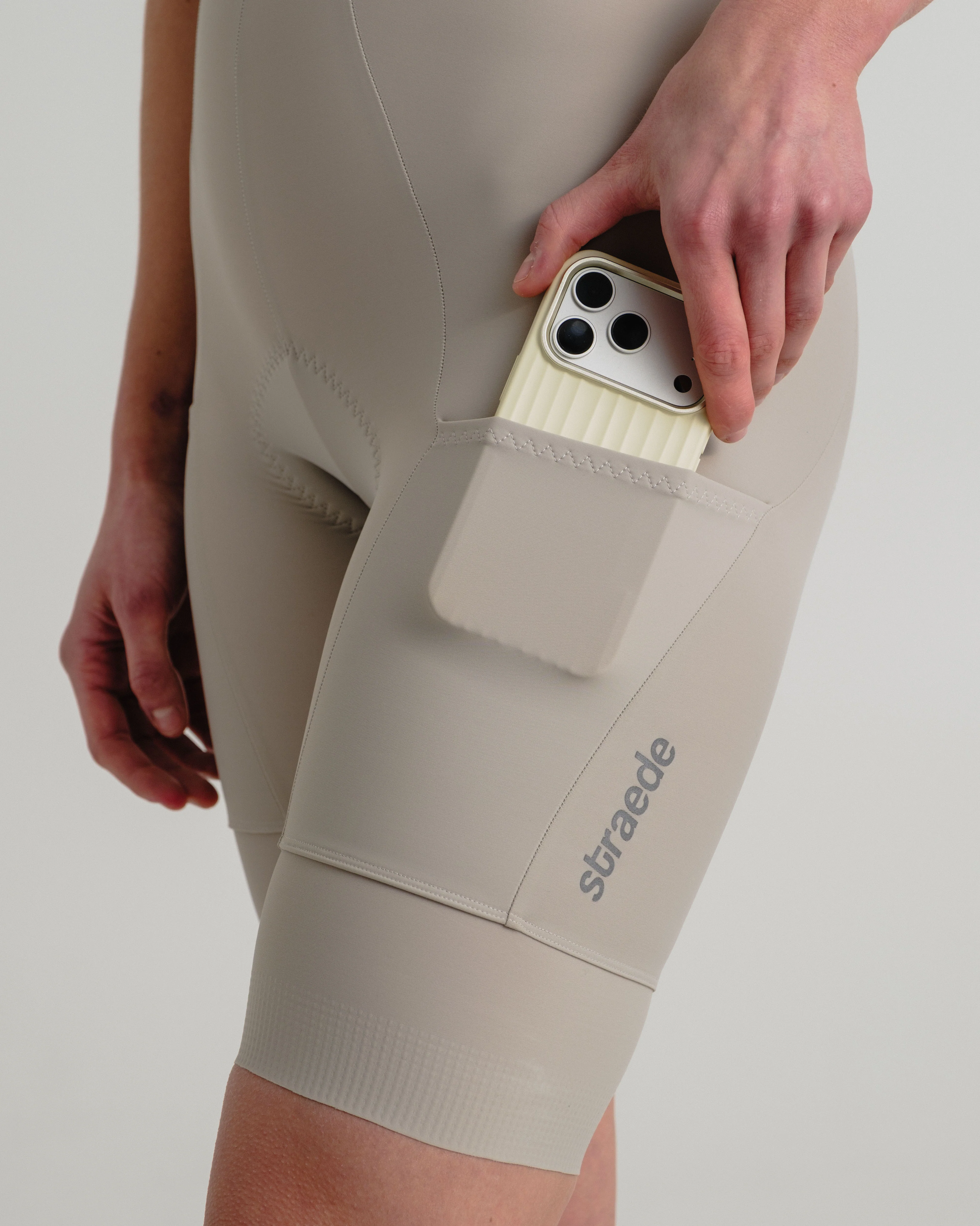 Cargo Pro Bib Shorts Women - Image 11