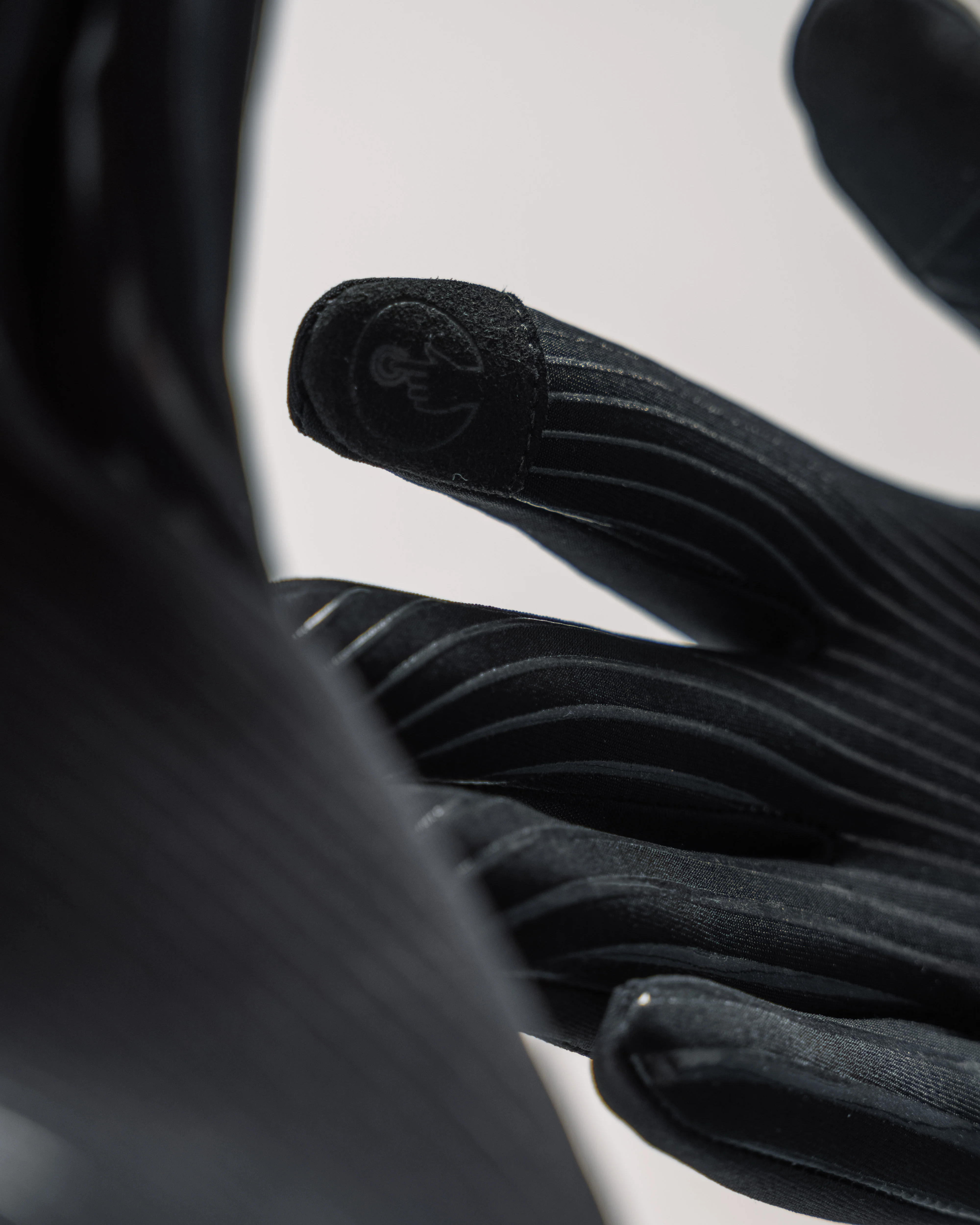 Light Gloves - Image 6